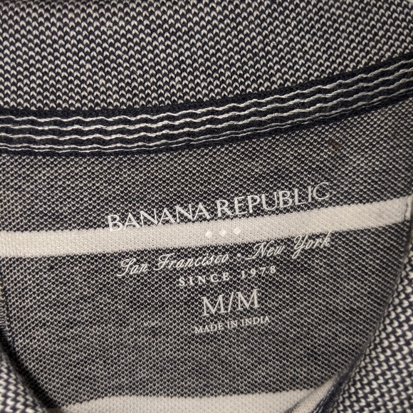 Banana Republic medium Polo - Picture 3 of 3